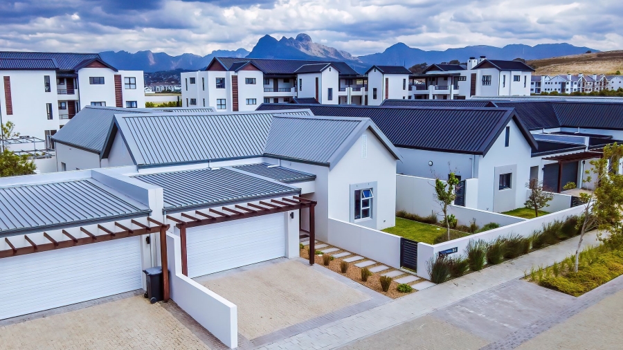 To Let 4 Bedroom Property for Rent in Sitari Country Estate Western Cape
